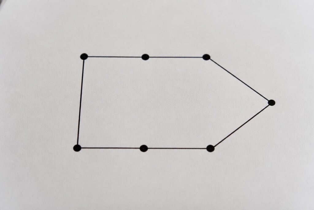 découvrez la solution de l'énigme pour relier 6 points sans croiser les lignes et validez votre raisonnement logique facilement.